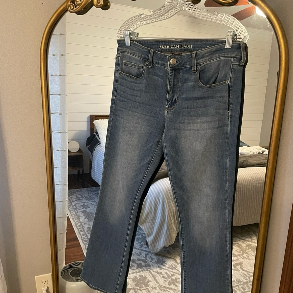 American Eagle Outfitters Women's Classic Straight Leg Jeans
